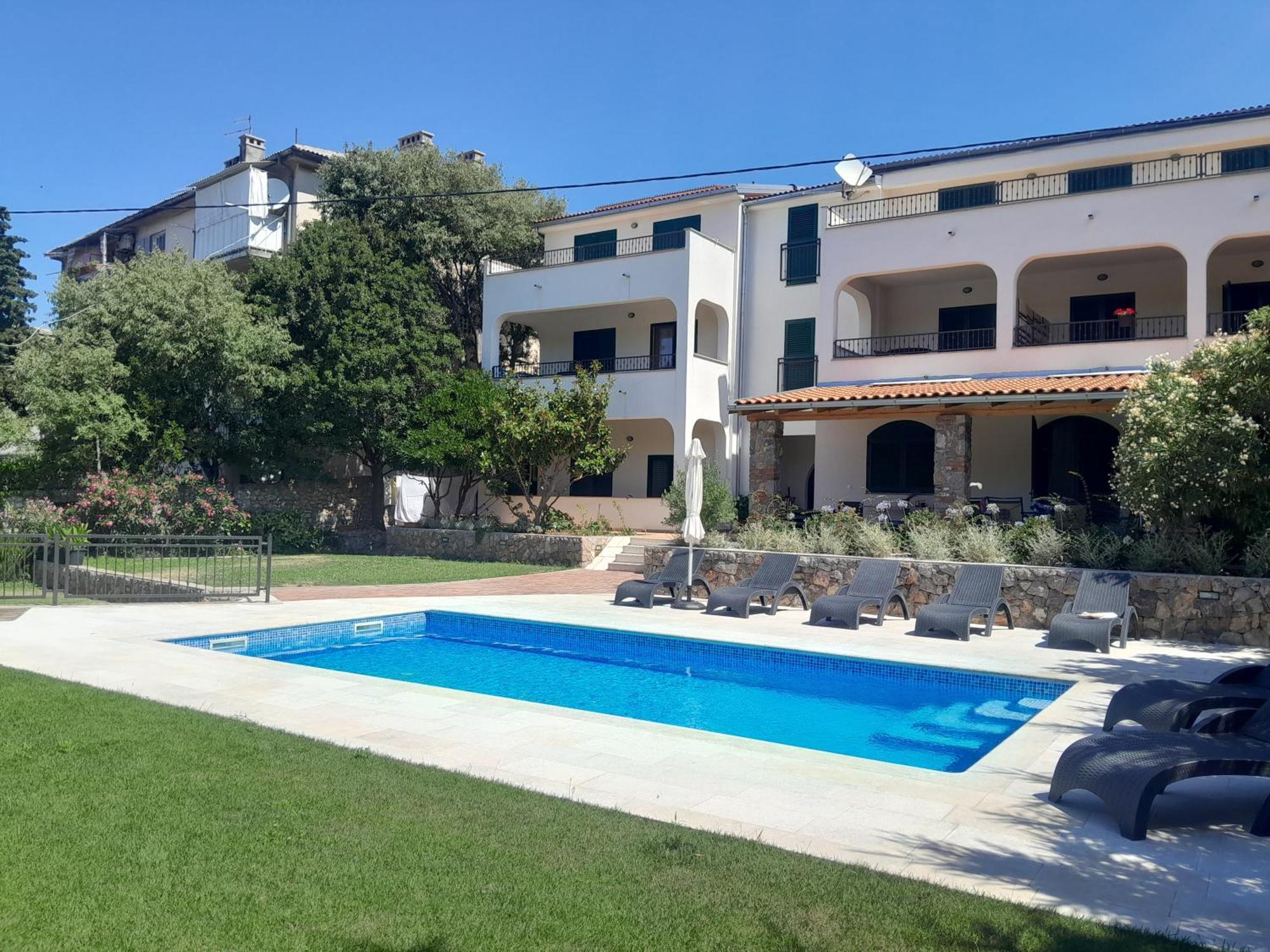Guesthouse Ruza - Apartments Сень Экстерьер фото